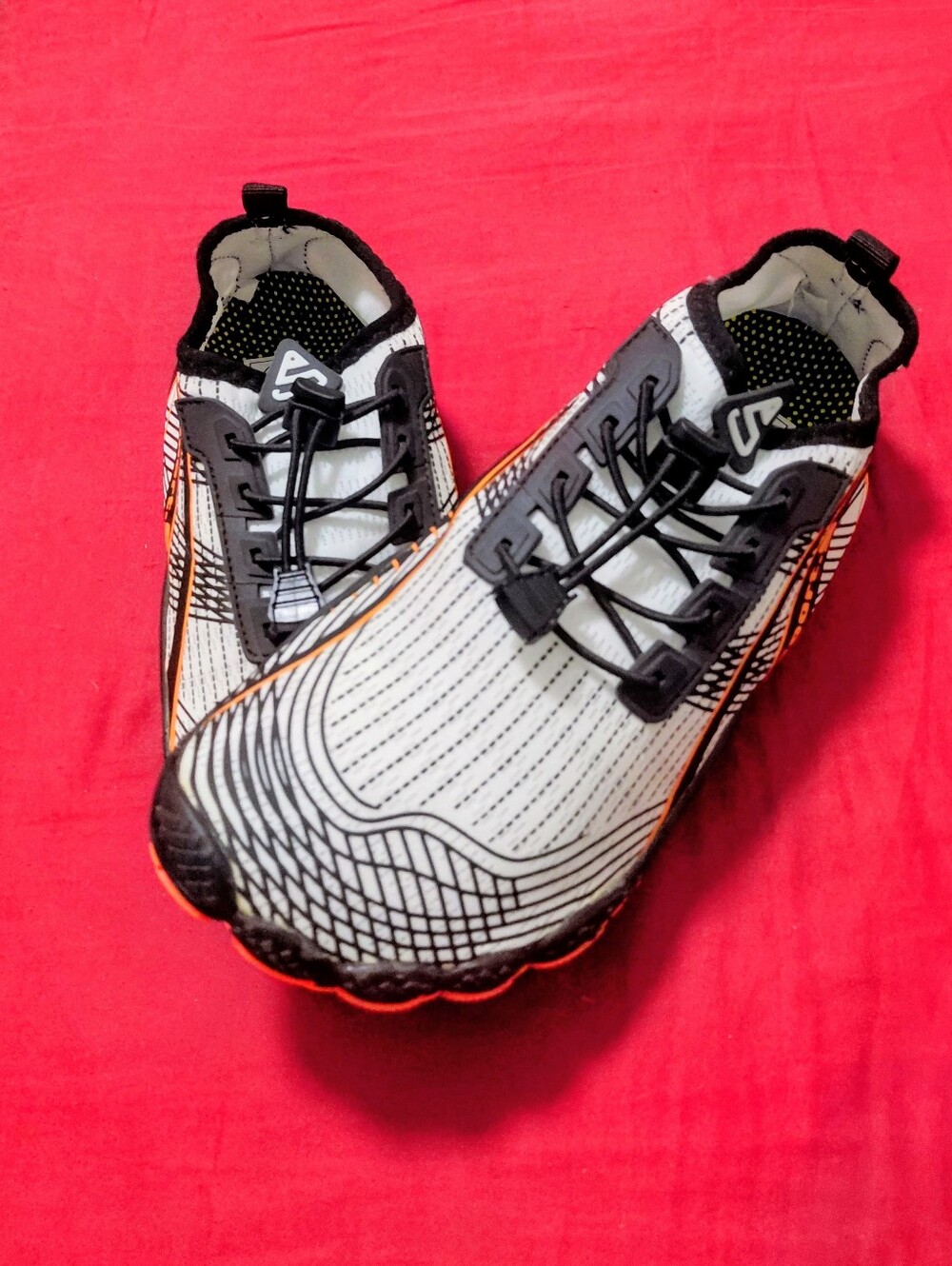 Woman's  Brand New Pair Of barefoot.shoes Size 9